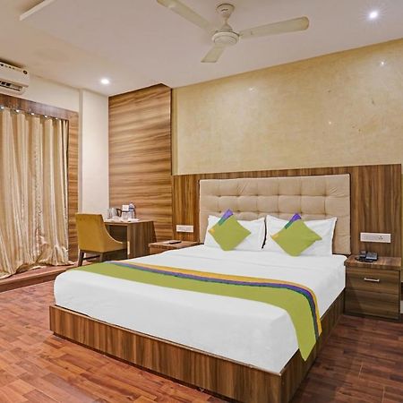 Hotel Bkc Mannat Мумбаи Экстерьер фото
