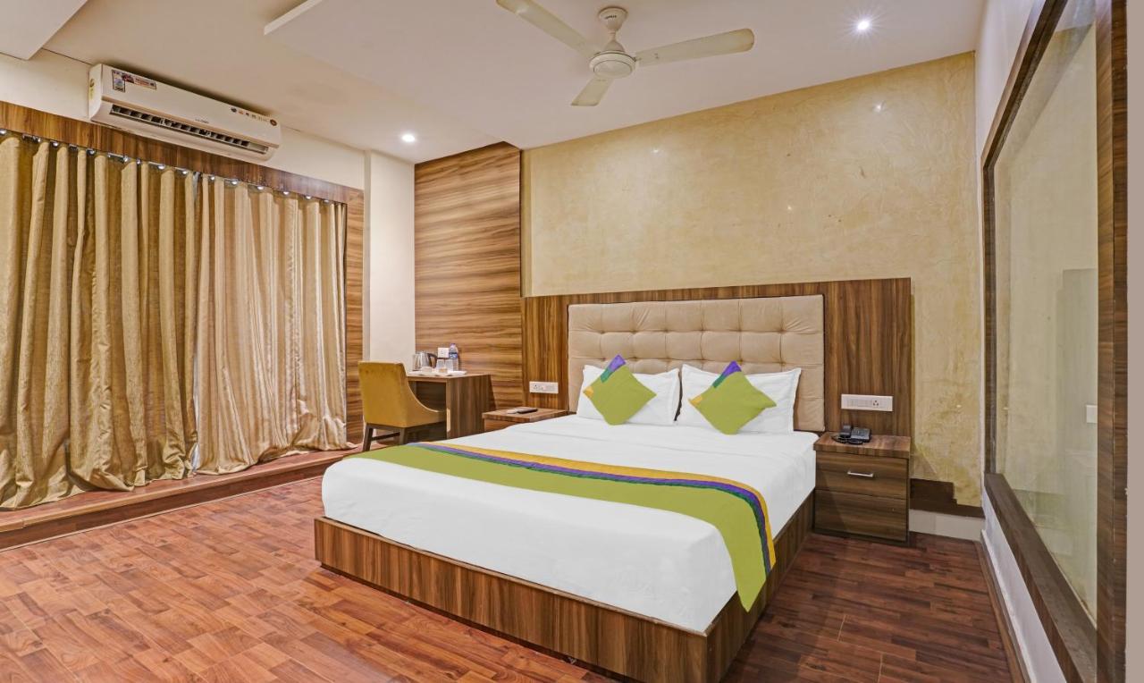 Hotel Bkc Mannat Мумбаи Экстерьер фото