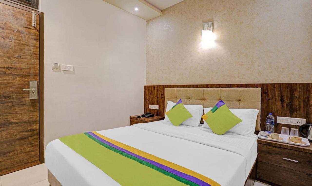 Hotel Bkc Mannat Мумбаи Экстерьер фото