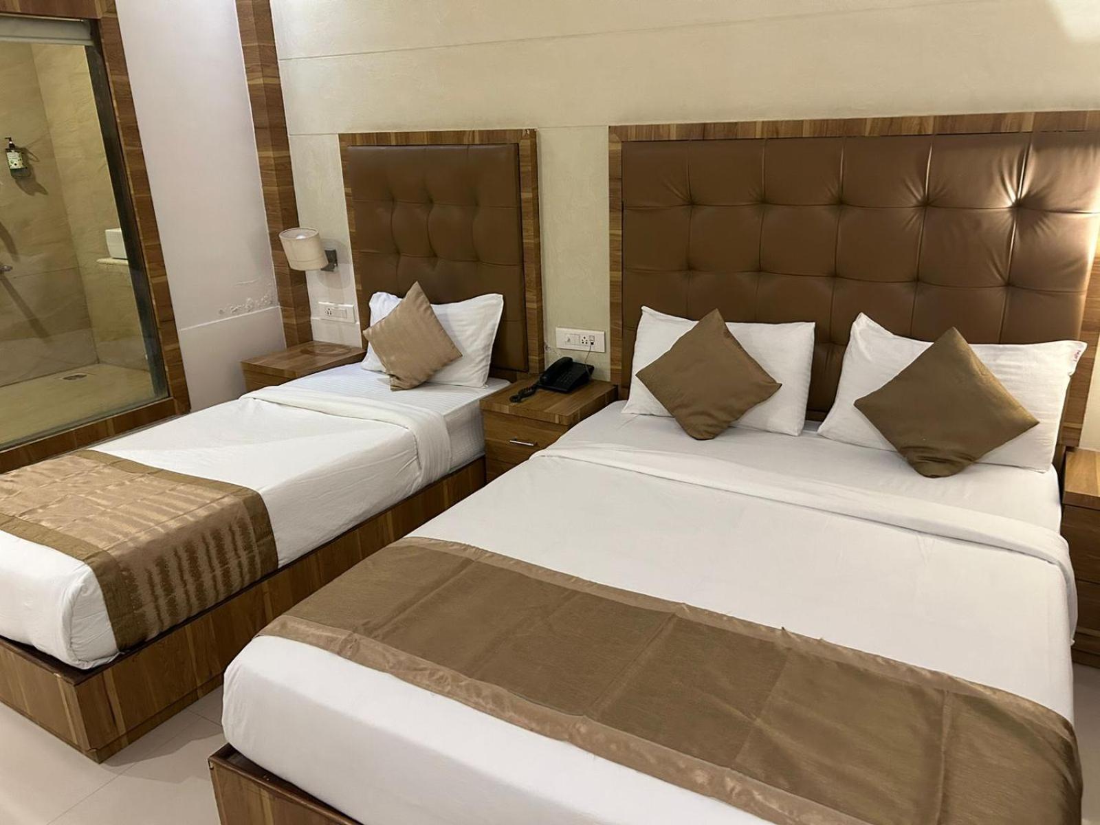 Hotel Bkc Mannat Мумбаи Экстерьер фото