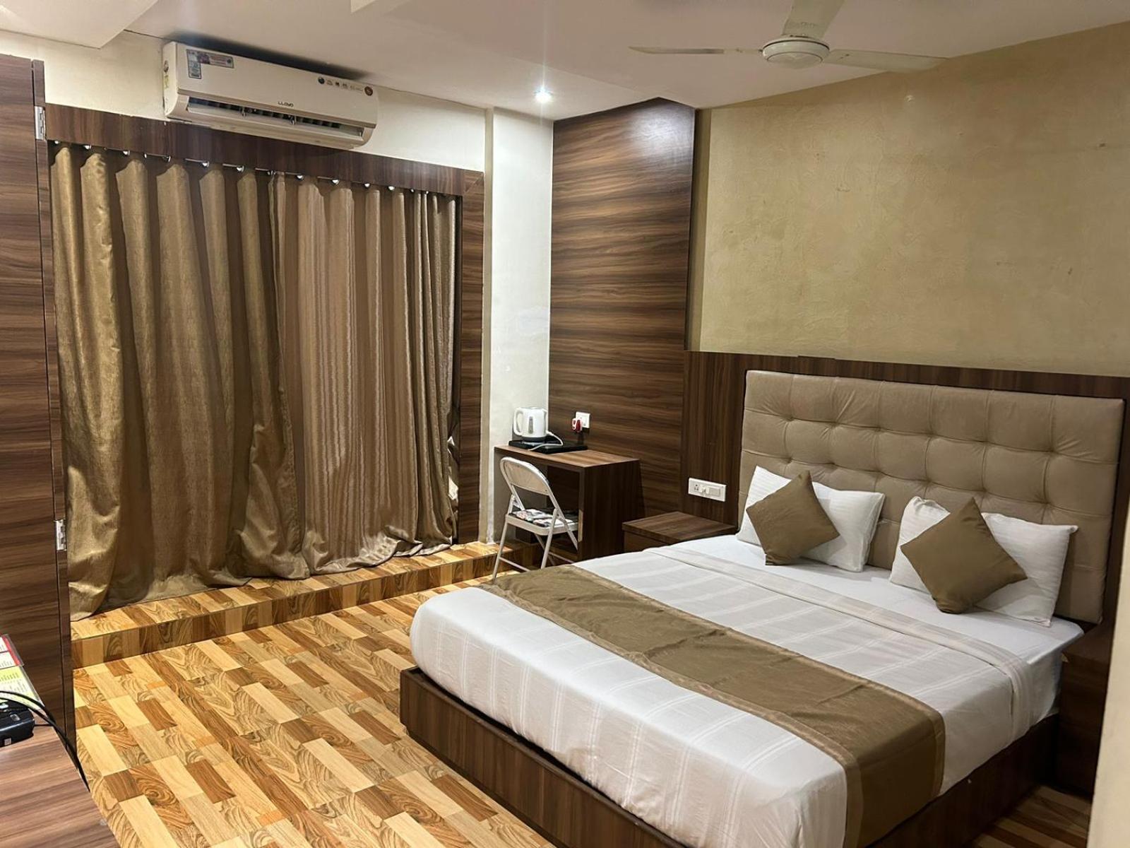 Hotel Bkc Mannat Мумбаи Экстерьер фото