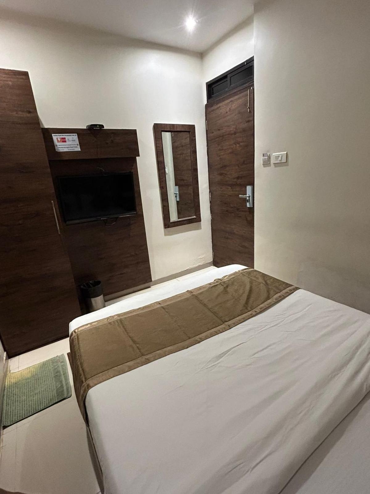 Hotel Bkc Mannat Мумбаи Экстерьер фото