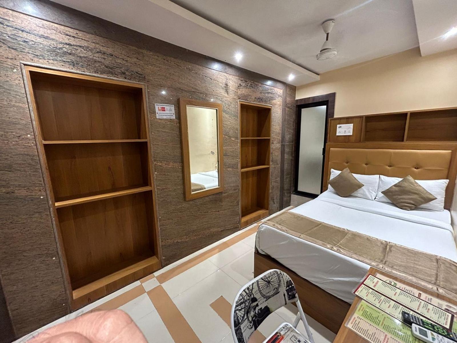 Hotel Bkc Mannat Мумбаи Экстерьер фото