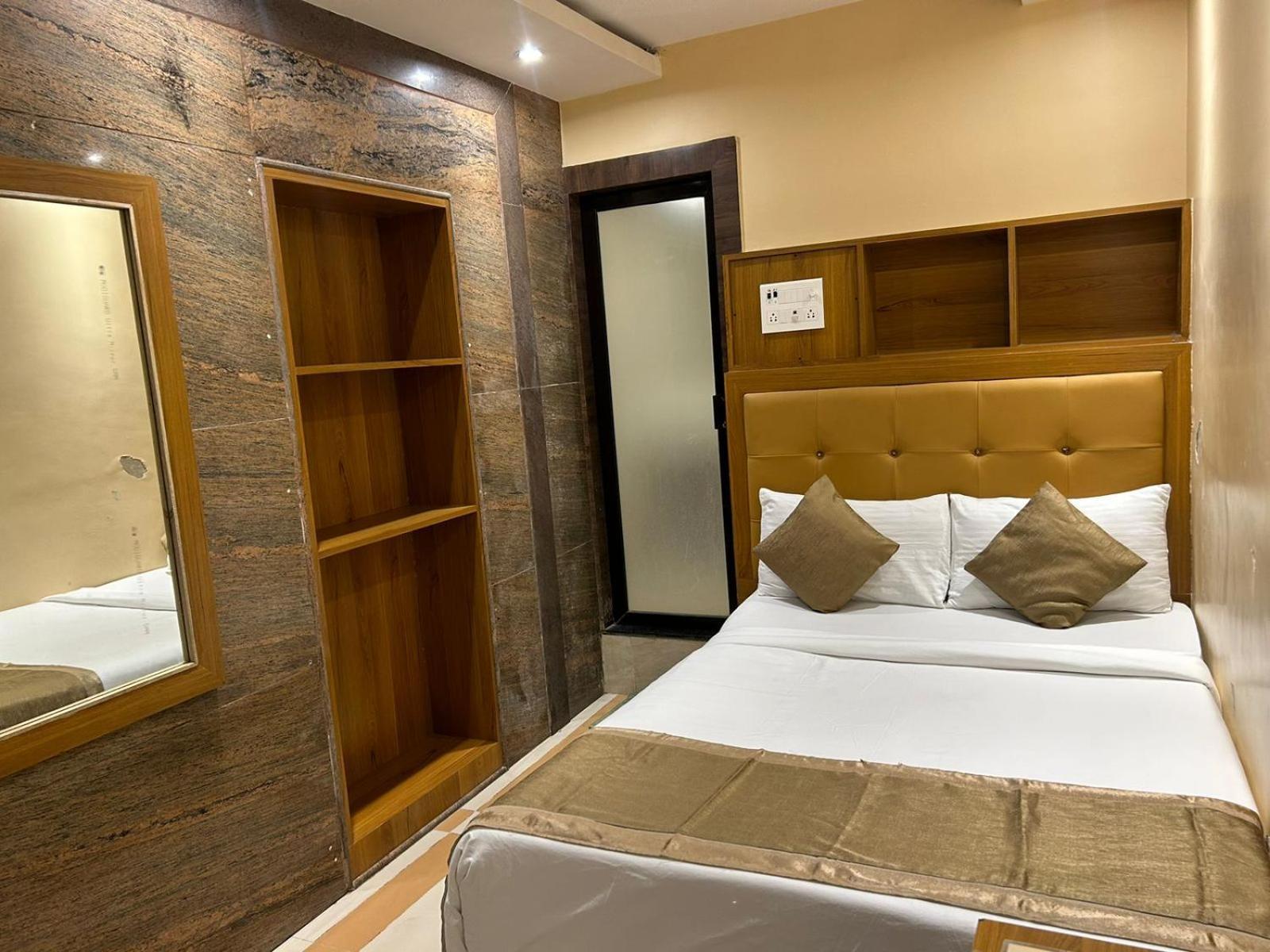 Hotel Bkc Mannat Мумбаи Экстерьер фото