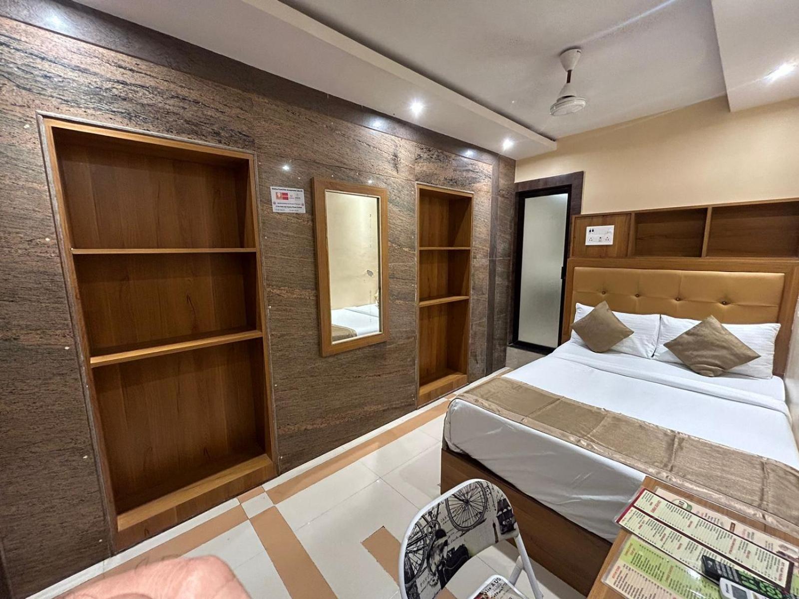Hotel Bkc Mannat Мумбаи Экстерьер фото