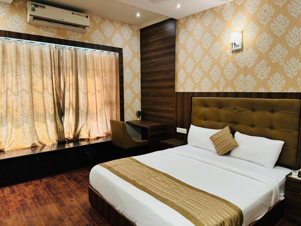 Hotel Bkc Mannat Мумбаи Экстерьер фото